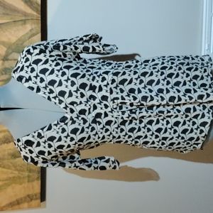 Talla sheer top size L